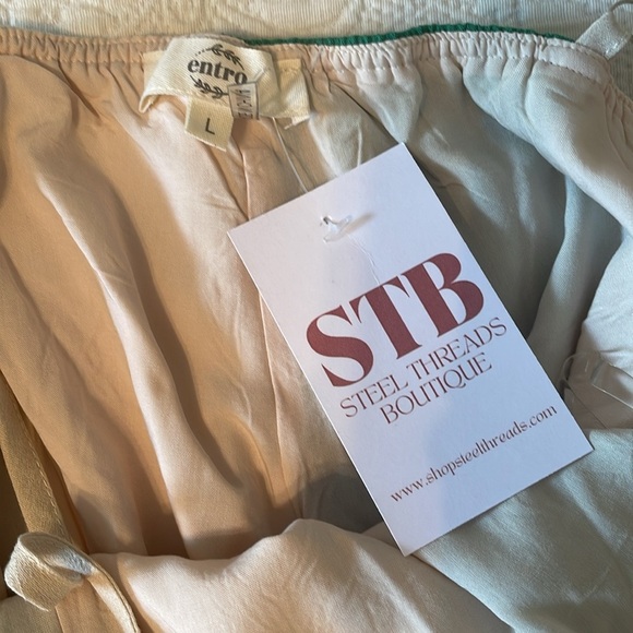 Entro Green and Cream Campbell Jumpsuit NWT Spaghetti Straps Tie Belt Size Large - Picture 5 of 8